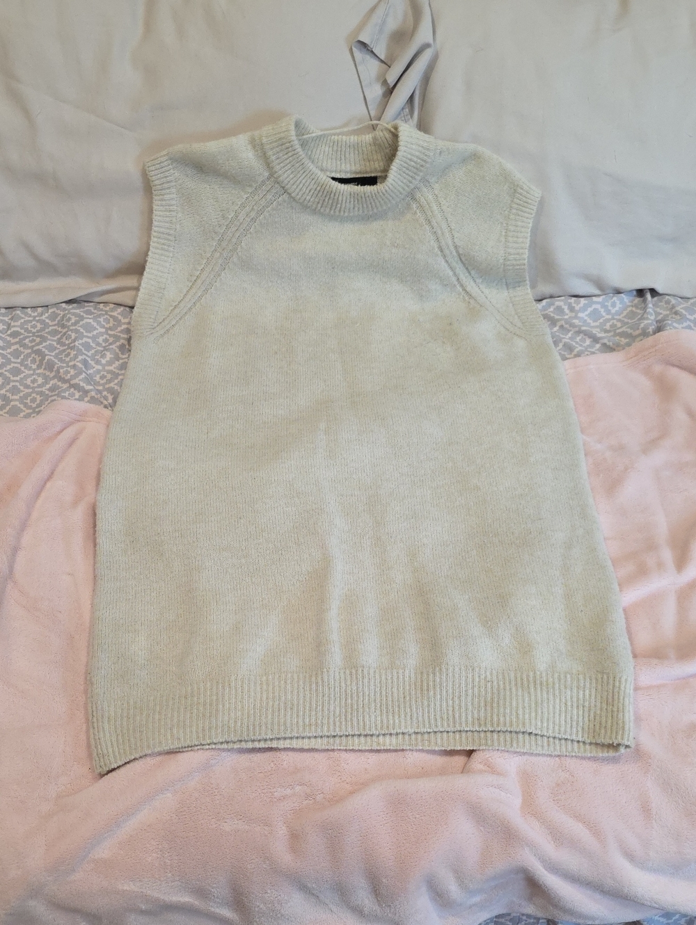 Vero Moda Sleeveless Crewneck Knit Tunic — Light Gray